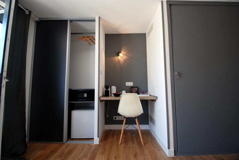 Bed and Breakfast Les Jardins De Galicia Sète Habitación foto